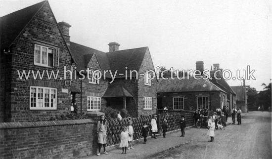 The Post Office and Blacksmiths, Cottesbrooke, Northampton. c.1910.